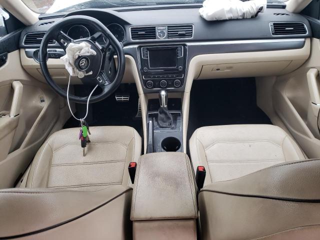 1VWDT7A32HC001586 - 2017 VOLKSWAGEN PASSAT R-LINE Weiß Foto 8