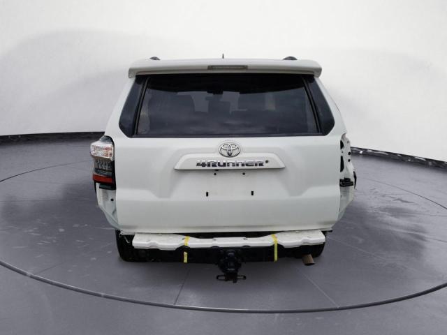 JTEMU5JR8M5896939 - 2021 TOYOTA 4RUNNER SR5/SR5 PREMIUM WHITE photo 6