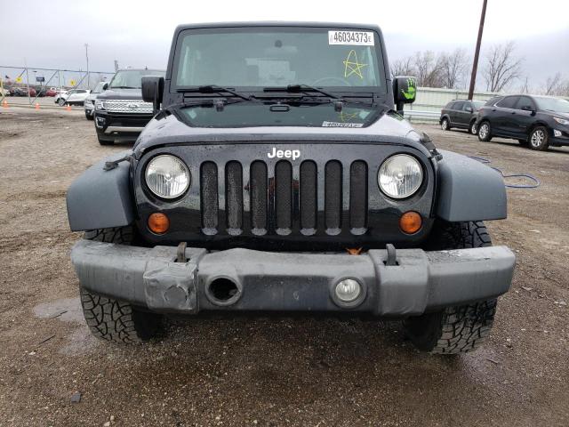 1J4FA24139L748639 - 2009 JEEP WRANGLER X GRAY photo 5