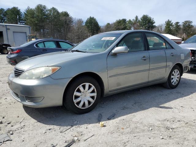 4T1BE32K85U582824 - 2005 TOYOTA CAMRY LE GREEN photo 1