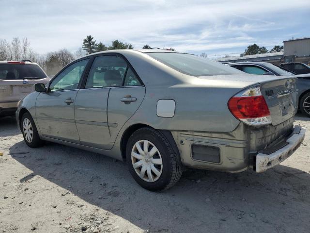 4T1BE32K85U582824 - 2005 TOYOTA CAMRY LE GREEN photo 2