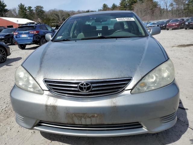 4T1BE32K85U582824 - 2005 TOYOTA CAMRY LE GREEN photo 5