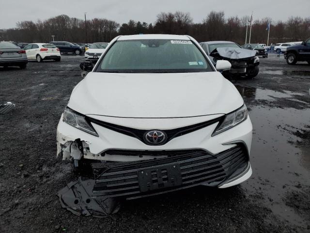 4T1C11BK9RU123814 - 2024 TOYOTA CAMRY LE WHITE photo 5