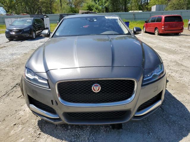 SAJBD4FN0JCY54043 - 2018 JAGUAR XF PREMIUM GRAY photo 5