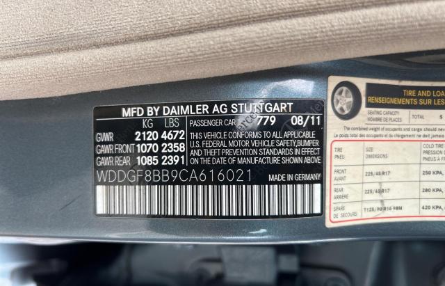 WDDGF8BB9CA616021 - 2012 MERCEDES-BENZ C 300 4MATIC GRAY photo 10