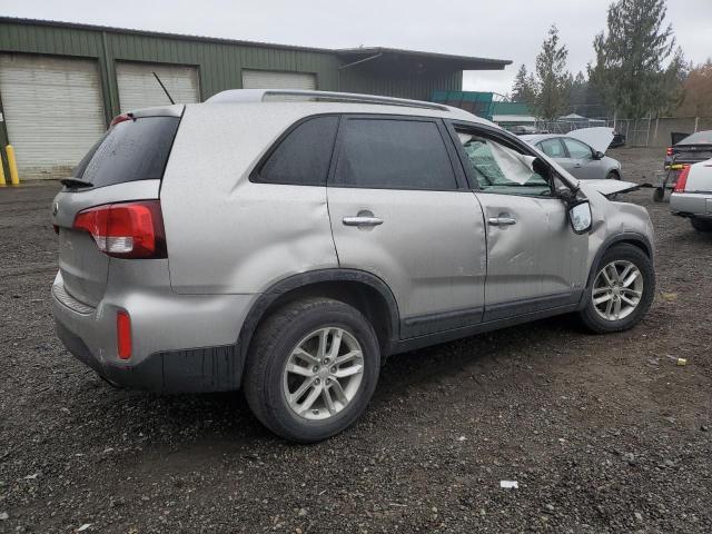 5XYKTCA68FG560257 - 2015 KIA SORENTO LX GRAY photo 3