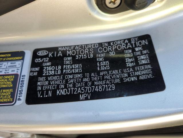 KNDJT2A57D7487129 - 2013 KIA SOUL SILVER photo 12