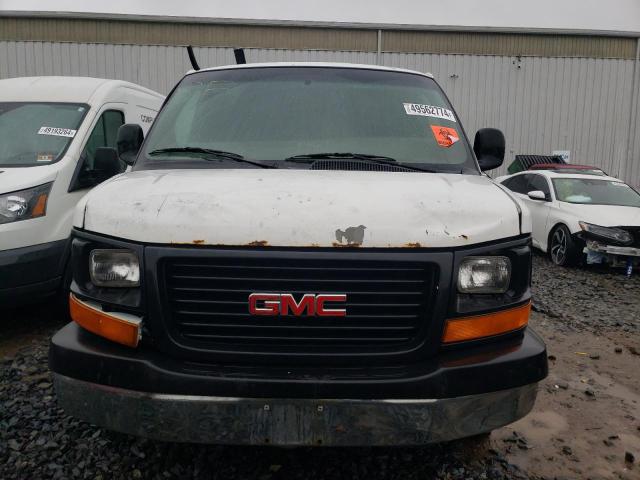 1GTGG25U431222198 - 2003 GMC SAVANA G2500 WHITE photo 5