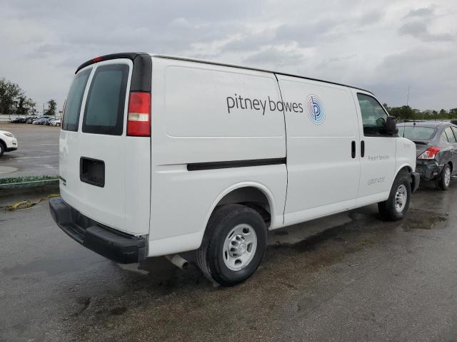 1GCWGFCA9E1192212 - 2014 CHEVROLET EXPRESS G2 WHITE photo 3