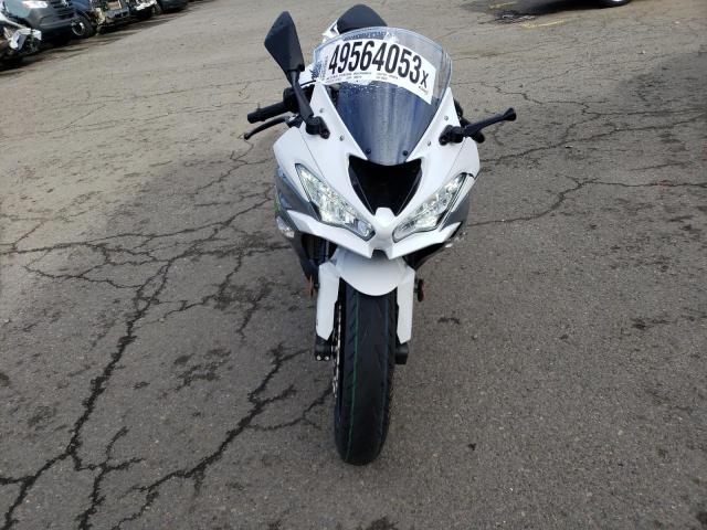 JKBZXJH14MA008078 - 2021 KAWASAKI ZX636 K WHITE photo 7