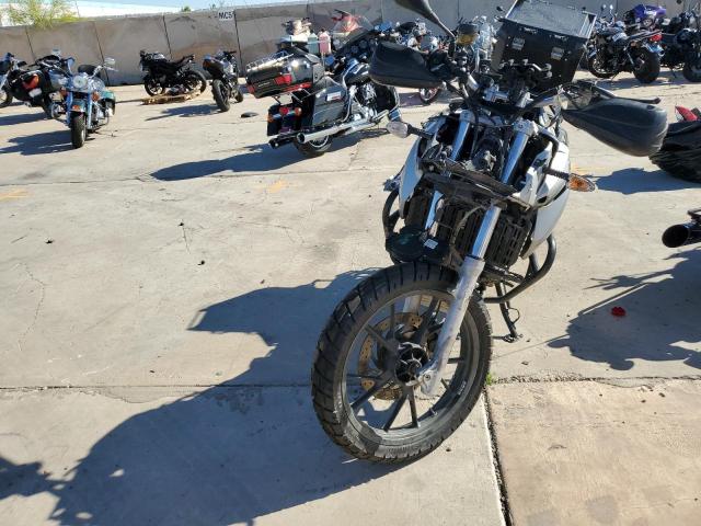 WB1022806AZW91149 - 2010 BMW F650 GS GRAY photo 2