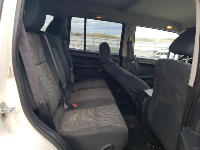 1J8HG48K98C184658 - 2008 JEEP COMMANDER SPORT თეთრი ფოტო 10