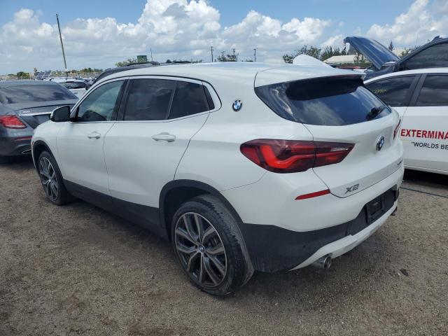 WBXYJ1C04N5T62606 - 2022 BMW X2 XDRIVE28I WHITE photo 2