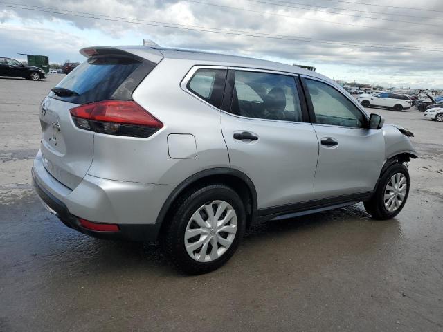 JN8AT2MT7KW500527 - 2019 NISSAN ROGUE S SILVER photo 3