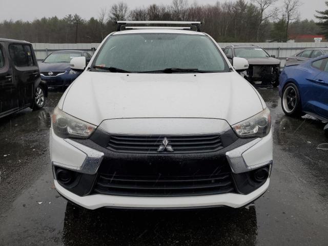 JA4AR3AU9GZ024052 - 2016 MITSUBISHI OUTLANDER ES WHITE photo 5