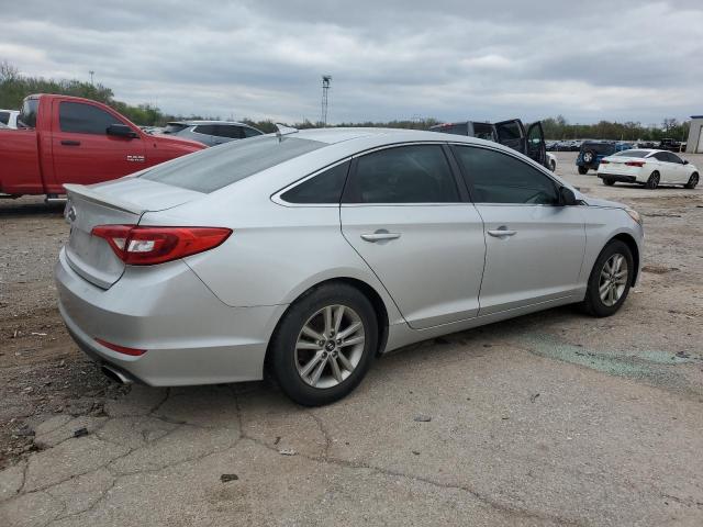 5NPE24AF7FH204381 - 2015 HYUNDAI SONATA SE SILVER photo 3