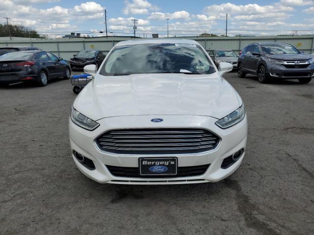 3FA6P0K92FR117305 - 2015 FORD FUSION TITANIUM WHITE photo 5