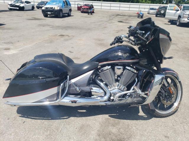 5VPYW36N0G3047755 - 2016 VICTORY MOTORCYCLES MAGNUM BLACK photo 1