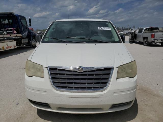 2A8HR44H28R630550 - 2008 CHRYSLER TOWN & COU LX WHITE photo 5