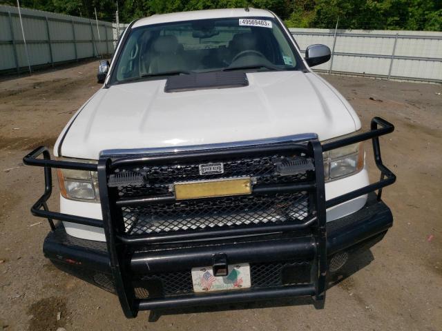 1GT121C88DF106415 - 2013 GMC SIERRA K2500 SLT WHITE photo 5