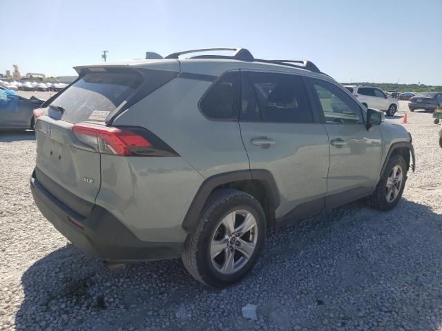 JTMW1RFV2KD013844 - 2019 TOYOTA RAV4 XLE GRAY photo 3