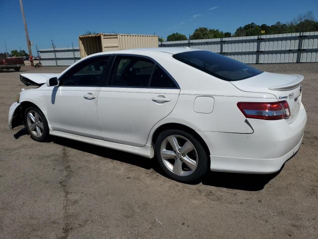 4T1BF3EK2BU706848 - 2011 TOYOTA CAMRY BASE WHITE photo 2