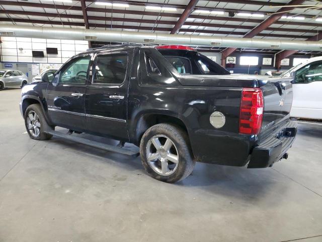 3GNTKGE71CG183647 - 2012 CHEVROLET AVALANCHE LTZ BLACK photo 2