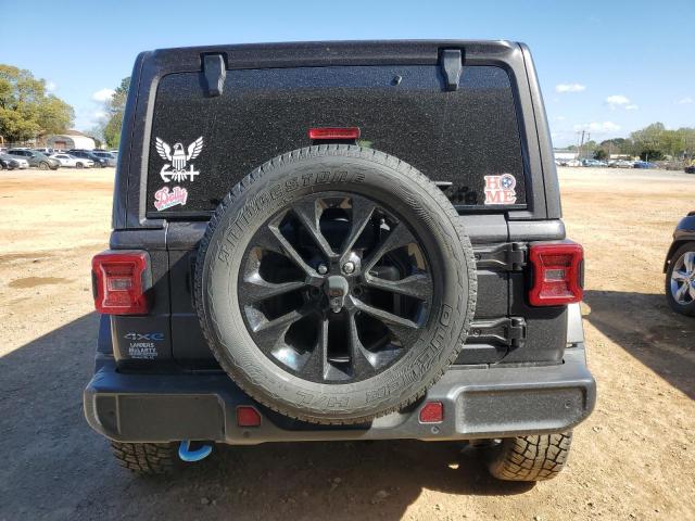 1C4JJXP64NW218497 - 2022 JEEP WRANGLER U SAHARA 4XE GRAY photo 6