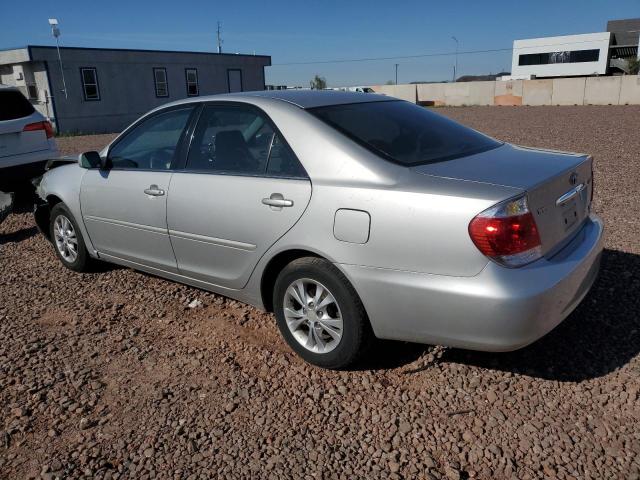 4T1BF30K35U108845 - 2005 TOYOTA CAMRY LE SILVER photo 2