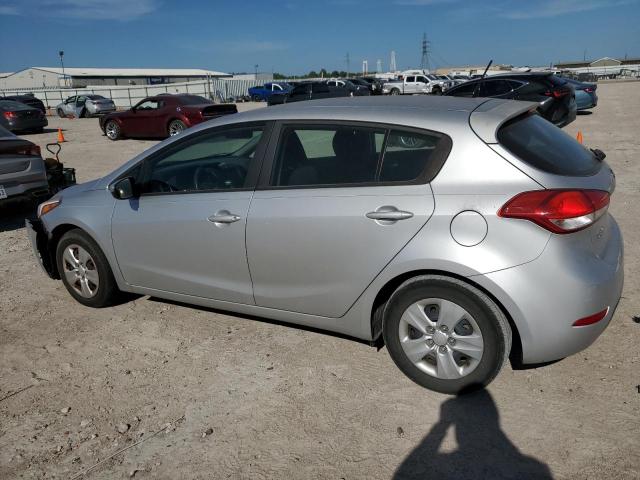 KNAFK5A88H5707431 - 2017 KIA FORTE LX SILVER photo 2