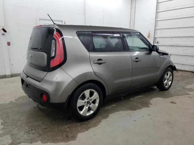 KNDJN2A2XJ7507935 - 2018 KIA SOUL GRAY photo 3