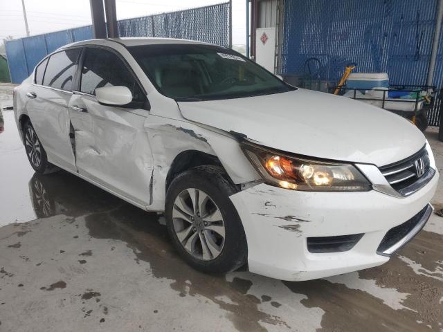 1HGCR2F31FA182084 - 2015 HONDA ACCORD LX WHITE photo 4