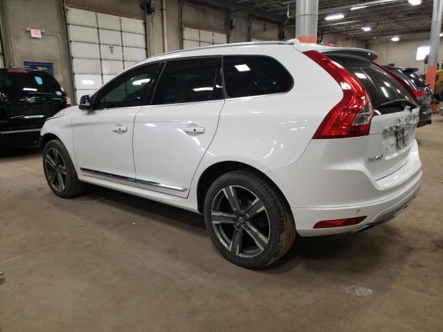 YV440MRR6H2063708 - 2017 VOLVO XC60 T5 DYNAMIC WHITE photo 2