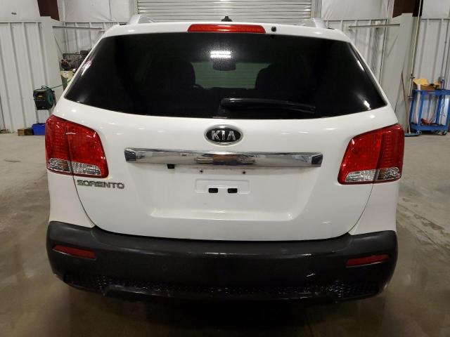 5XYKTDA62CG214108 - 2012 KIA SORENTO BASE WHITE photo 6