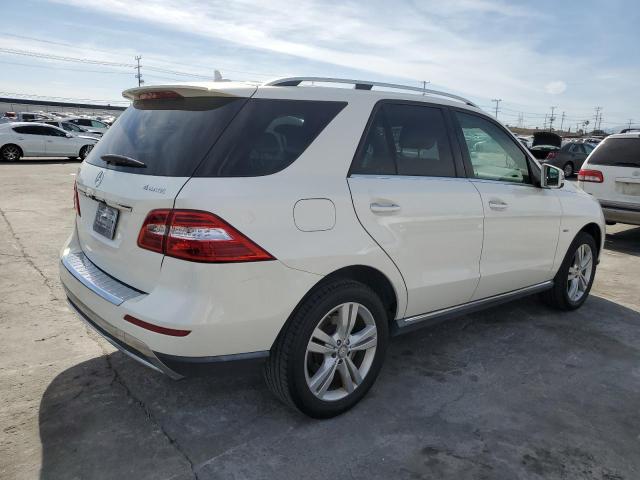 4JGDA5HB9CA042243 - 2012 MERCEDES-BENZ ML 350 4MATIC WHITE photo 3