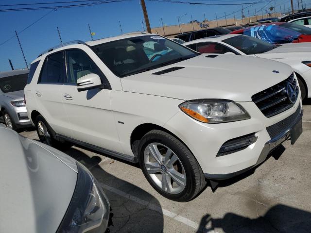 4JGDA5HB9CA042243 - 2012 MERCEDES-BENZ ML 350 4MATIC WHITE photo 4