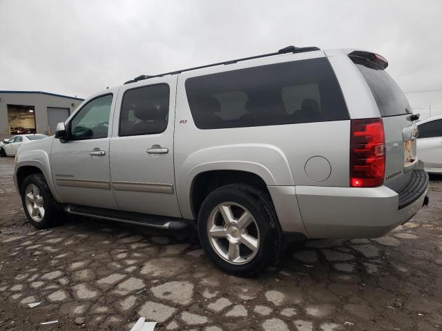 1GNUKJE36AR174700 - 2010 CHEVROLET SUBURBAN K1500 LT SILVER photo 2