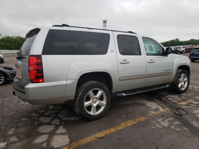 1GNUKJE36AR174700 - 2010 CHEVROLET SUBURBAN K1500 LT SILVER photo 3