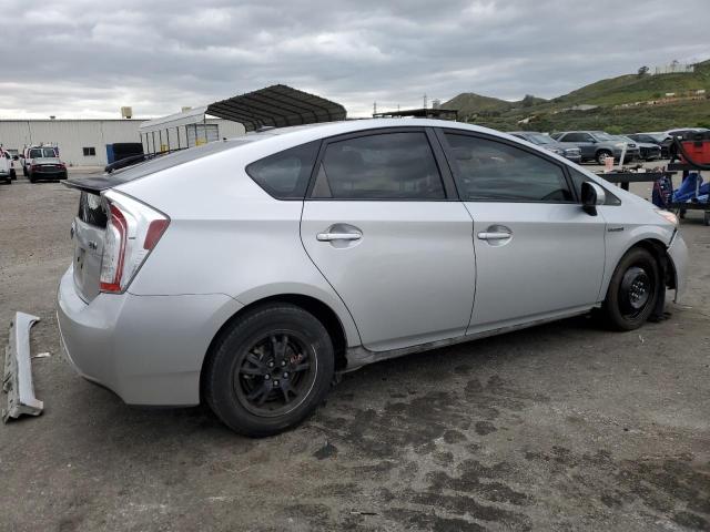 JTDKN3DU3F1951157 - 2015 TOYOTA PRIUS SILVER photo 3