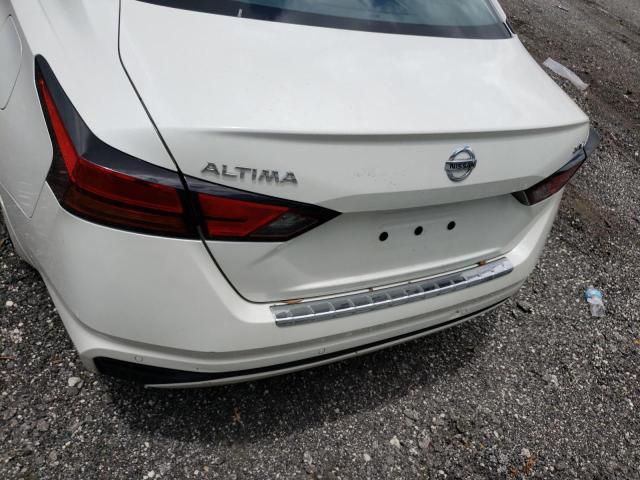 1N4BL4DV4MN381878 - 2021 NISSAN ALTIMA SV WHITE photo 6