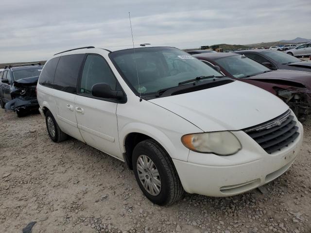 2A4GP44R46R766252 - 2006 CHRYSLER TOWN & COU LX WHITE photo 4