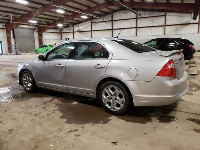 3FAHP0HA5AR164217 - 2010 FORD FUSION SE SILVER photo 2