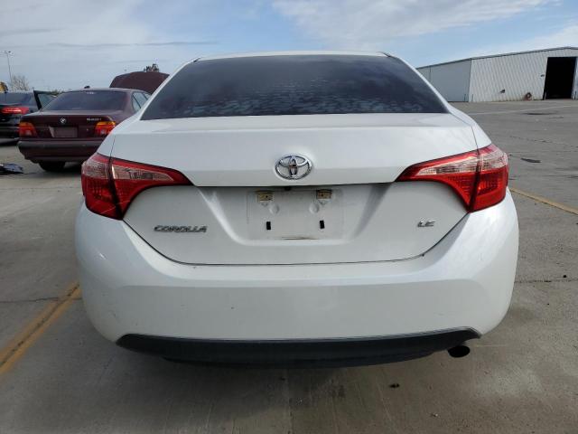 5YFBURHE2KP912137 - 2019 TOYOTA COROLLA L WHITE photo 6