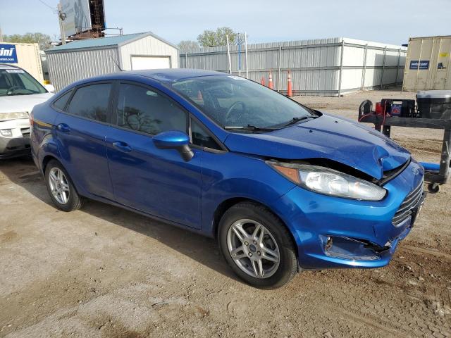 3FADP4BJ5JM134856 - 2018 FORD FIESTA SE BLUE photo 4