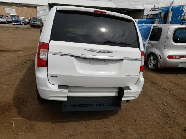 2C4RC1BG6GR156039 - 2016 CHRYSLER TOWN & COU TOURING WHITE photo 6