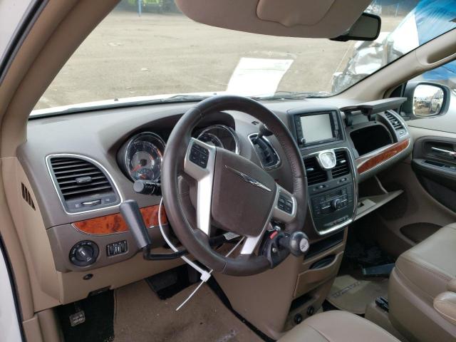 2C4RC1BG6GR156039 - 2016 CHRYSLER TOWN & COU TOURING WHITE photo 7