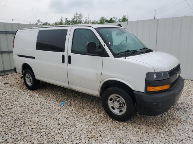 1GCWGAFP0K1368479 - 2019 CHEVROLET EXPRESS G2 WHITE photo 4