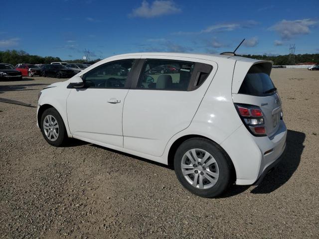 1G1JG6SB6L4130081 - 2020 CHEVROLET SONIC WHITE photo 2