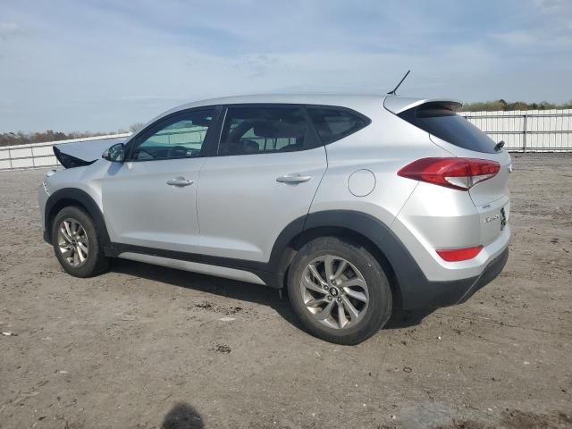 KM8J2CA44JU719663 - 2018 HYUNDAI TUCSON SE SILVER photo 2