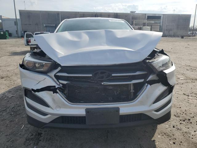 KM8J2CA44JU719663 - 2018 HYUNDAI TUCSON SE SILVER photo 5